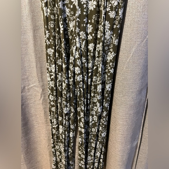 Green flowery jumpsuit - Picture 3 of 5